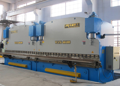 Large sheet bending machine